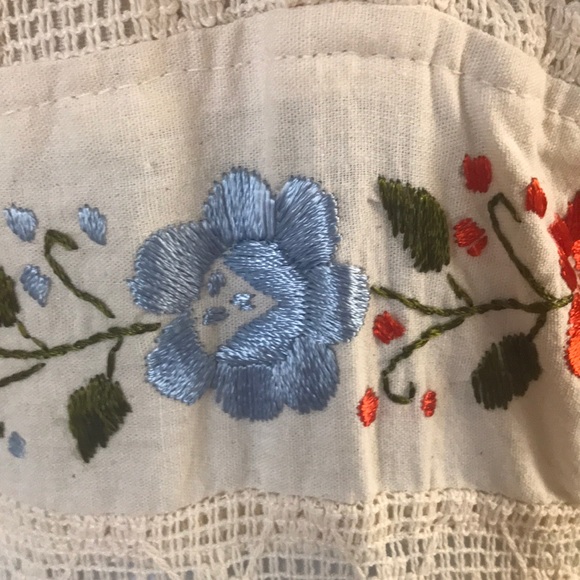 Gorgeous Boutique Crocheted Halter Maxi - Picture 4 of 7